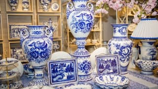 Gzhel porcelain