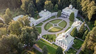 Serednikovo Estate